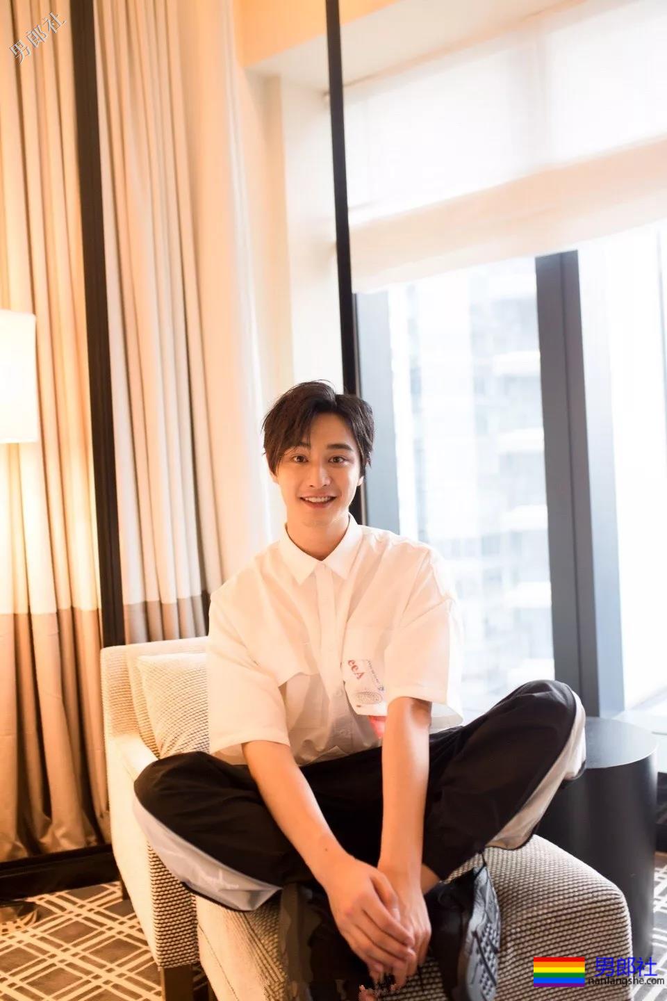 硬核兄弟情又来了？双男主出场就秀身材，又遭遇咸猪手！ - 51虹马