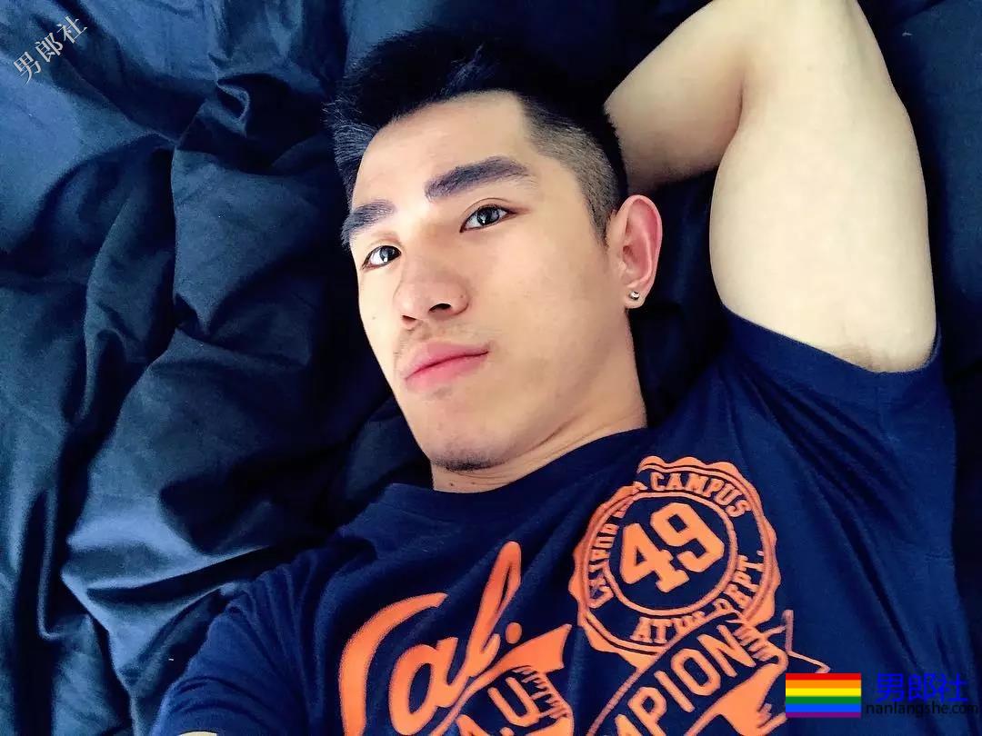 忠犬系内裤男模，亚裔Gogo-boy在ins上放飞自我，​好肉不容错过！ - 51虹马