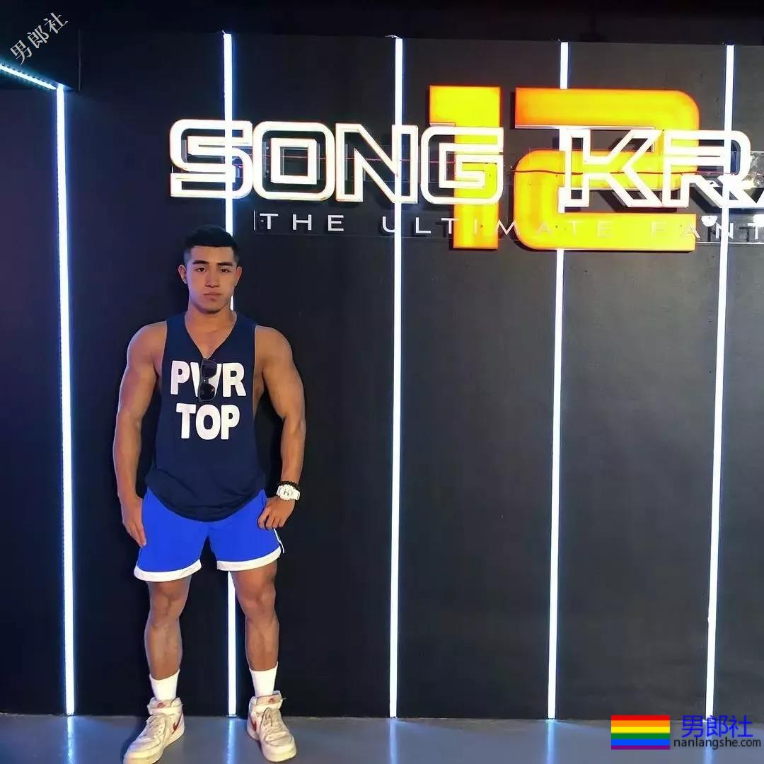 忠犬系内裤男模，亚裔Gogo-boy在ins上放飞自我，​好肉不容错过！ - 51虹马