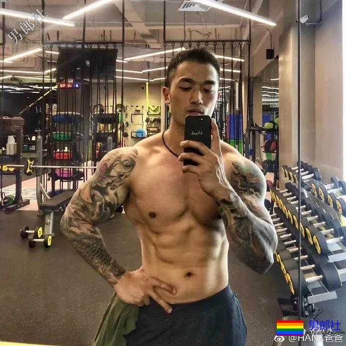 看了HANK爸爸,我想叫他爸爸~-51虹马