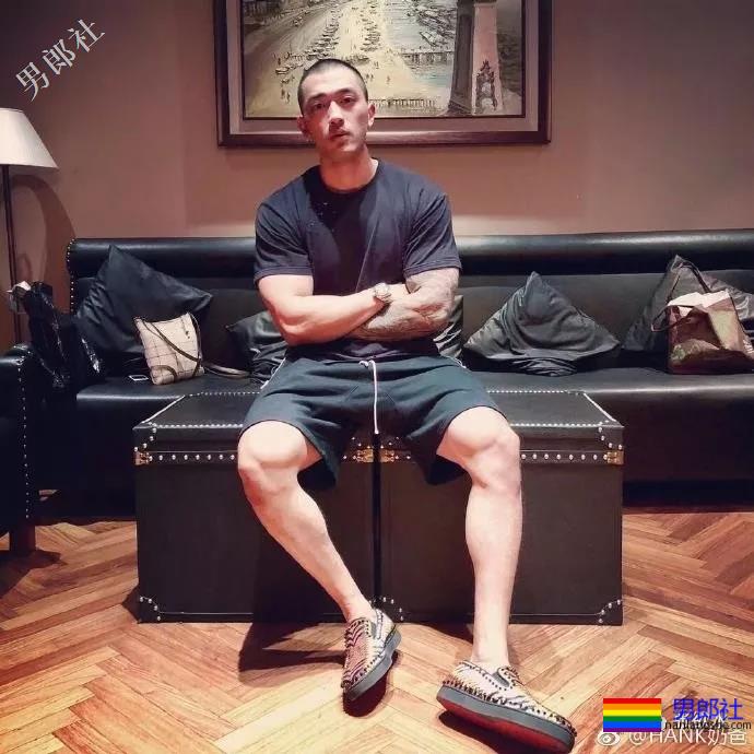 看了HANK爸爸，我想叫他爸爸～ - 51虹马