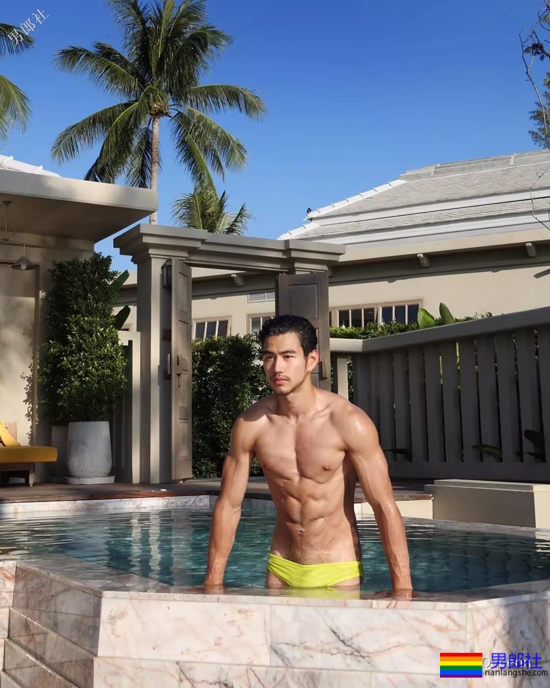 岛国男模把广告变写真,但最好看的是他的...-51虹马