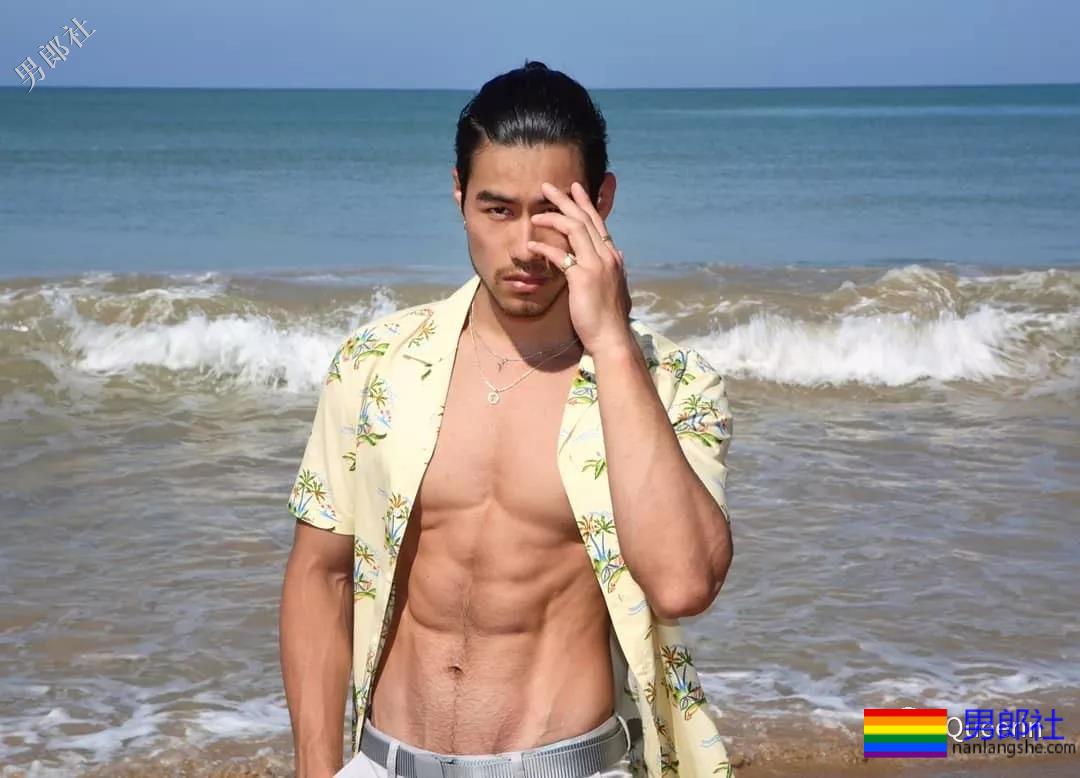 岛国男模把广告变写真,但最好看的是他的... - 51虹马 岛国男模把广告变写真,但最好看的是他的... - 51虹马