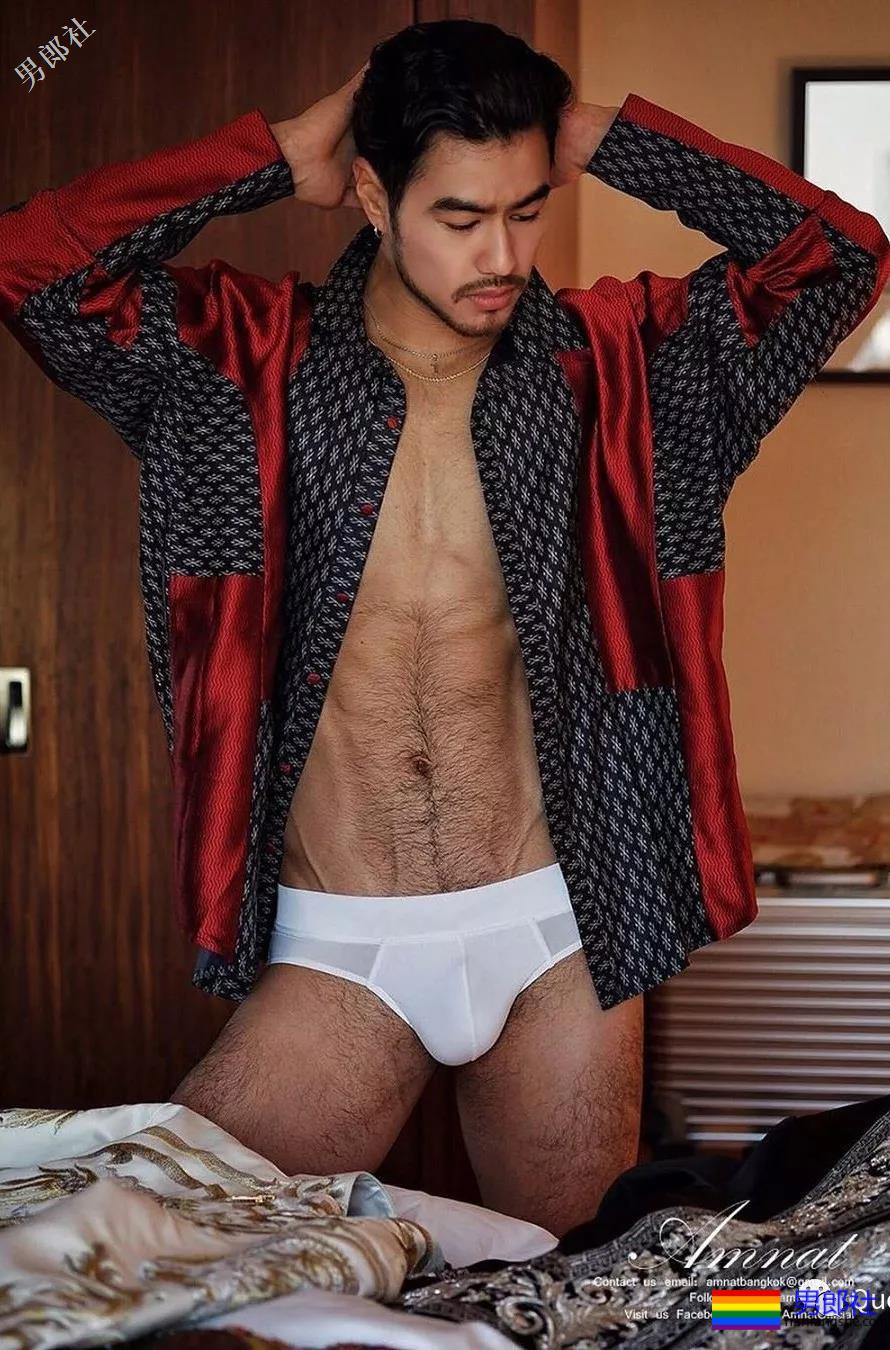 岛国男模把广告变写真,但最好看的是他的... - 51虹马 岛国男模把广告变写真,但最好看的是他的... - 51虹马