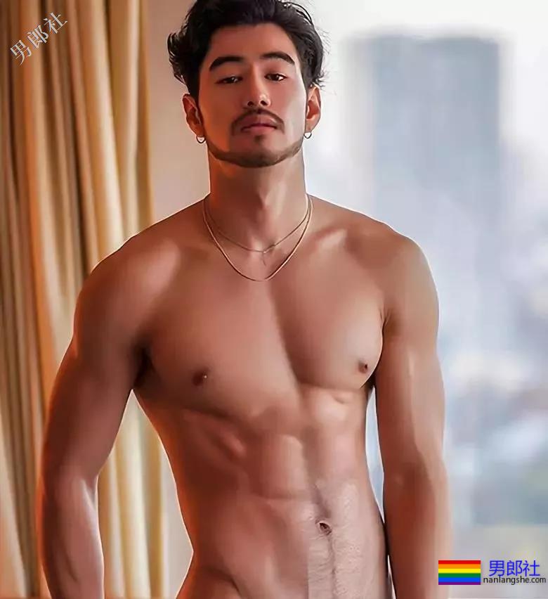 岛国男模把广告变写真,但最好看的是他的... - 51虹马 岛国男模把广告变写真,但最好看的是他的... - 51虹马