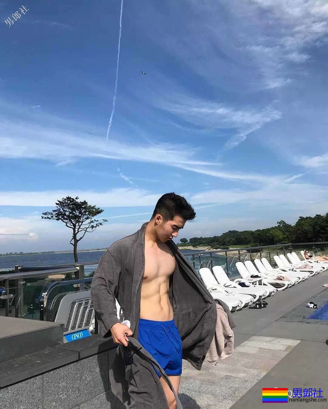 把筋肉男模拍成这样，眼睛都辣瞎 - 51虹马