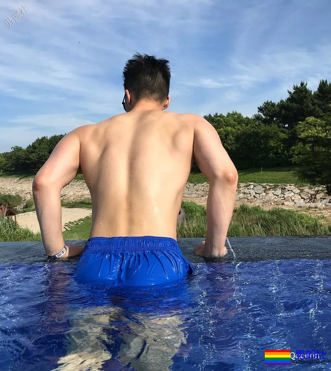 把筋肉男模拍成这样，眼睛都辣瞎 - 51虹马