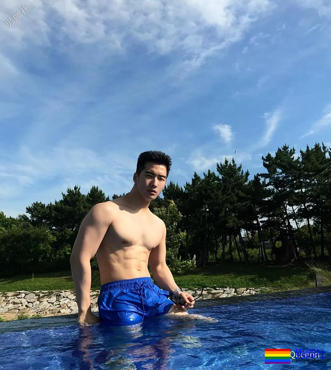 把筋肉男模拍成这样，眼睛都辣瞎 - 51虹马