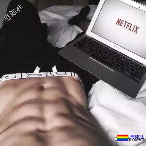 “男朋友最帅床照，不服来战！” - 51虹马