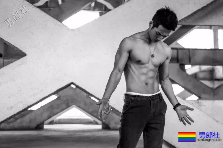 又一枚青春肌肉健身私教脱了?-51虹马