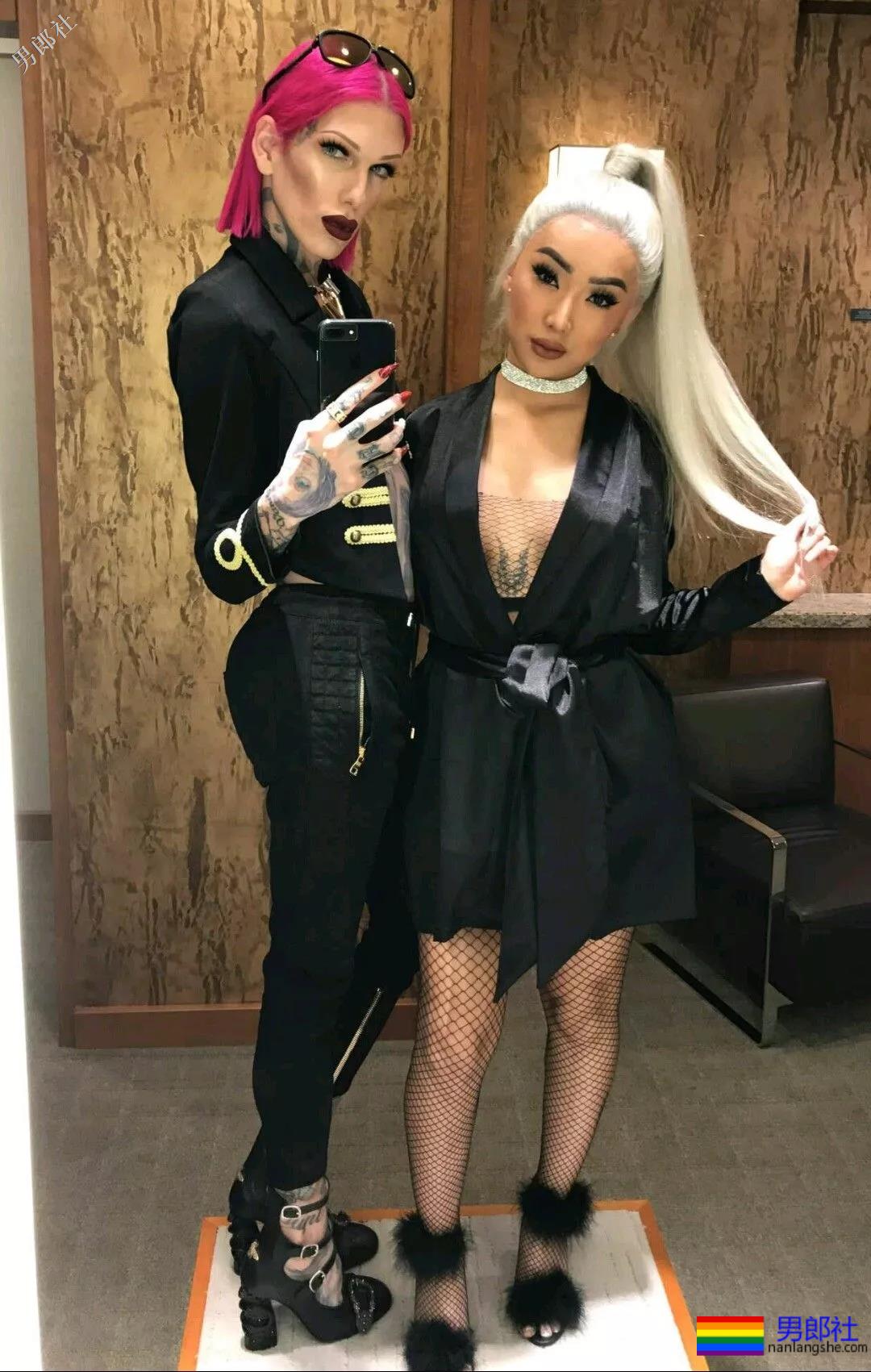 这个亚裔美妆博主变性后，走上人生巅峰，还找了个超帅的男模当男朋友！ - 51虹马