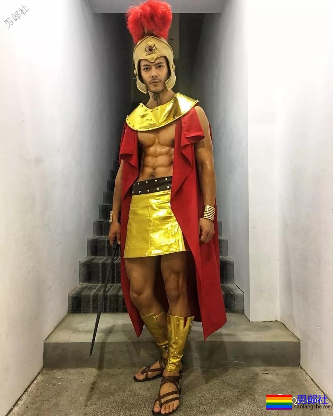 电眼肌肉男模竟还拍过blued广告！我又可以了 - 51虹马