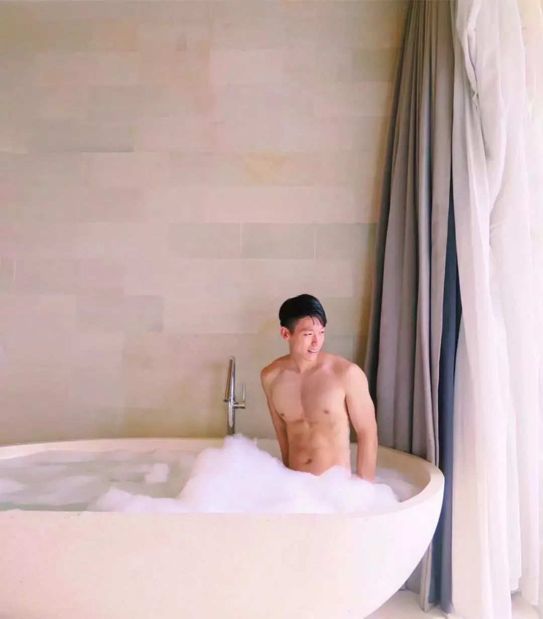 票选同志天菜薄肌小奶狗，少年感白嫩肌肉身材太美好！ - 51虹马