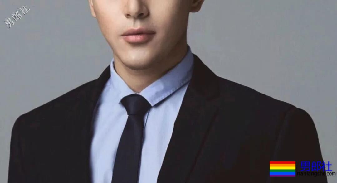 谁说基圈无友谊?那个西装革履的男生总让李澈很心安-51虹马