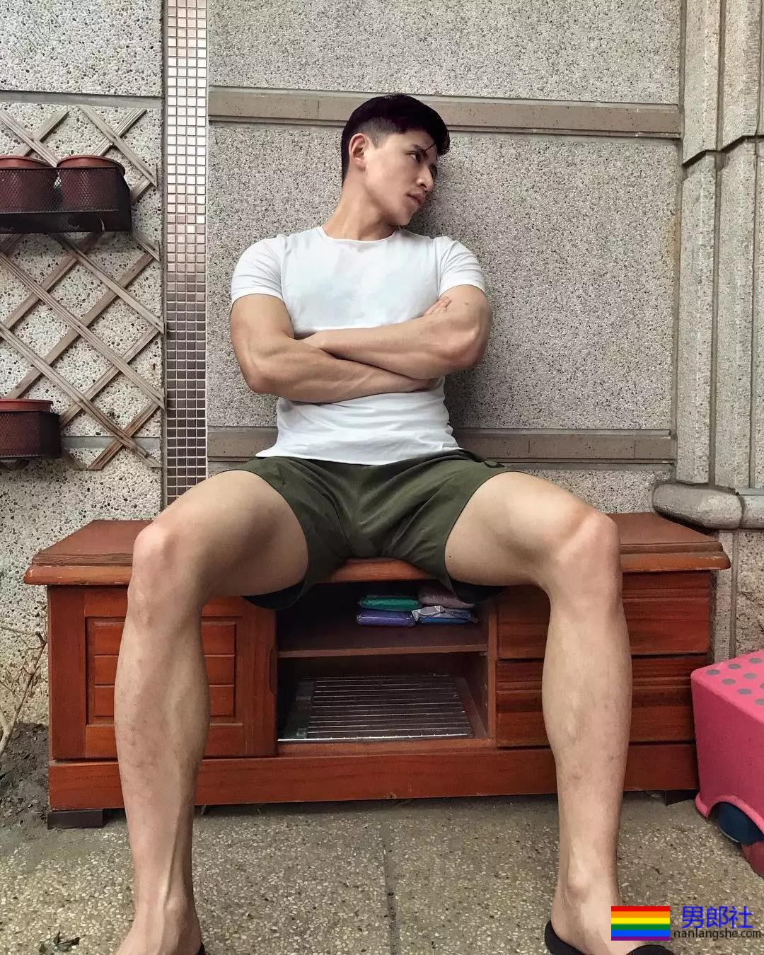 肌肉网红公开卖“原味”被网友调戏，奶凶天菜鲜肉太会玩了！ - 51虹马