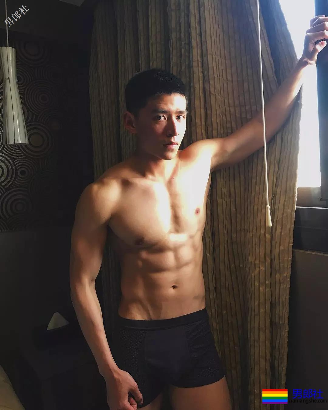 肌肉网红公开卖“原味”被网友调戏,奶凶天菜鲜肉太会玩了! - 51虹马 肌肉网红公开卖“原味”被网友调戏,奶凶天菜鲜肉太会玩了! - 51虹马