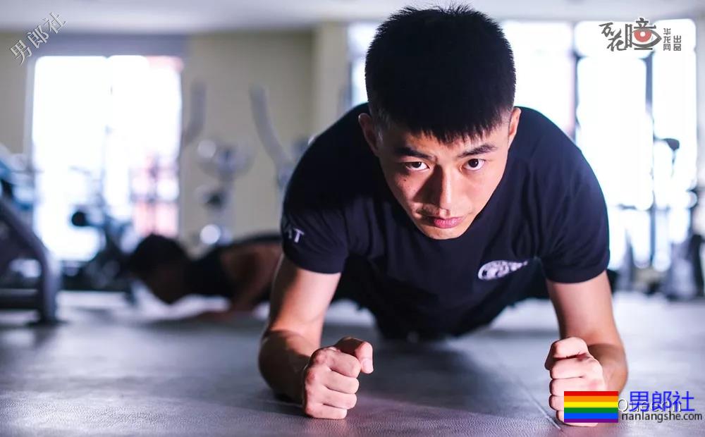 最帅协警转型做教练，他妈竟然还说他丑？ - 51虹马