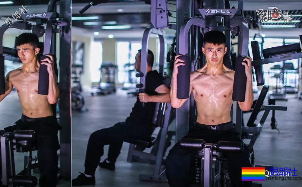 最帅协警转型做教练,他妈竟然还说他丑? - 51虹马 最帅协警转型做教练,他妈竟然还说他丑? - 51虹马