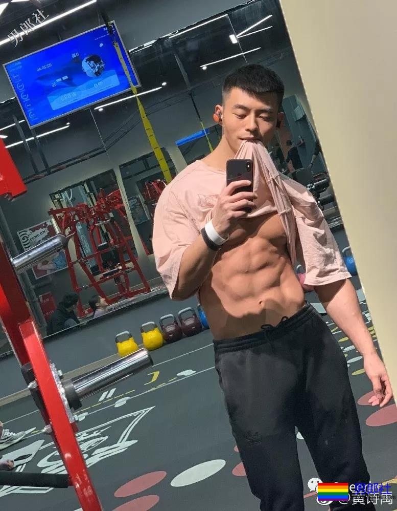 最帅协警转型做教练，他妈竟然还说他丑？ - 51虹马