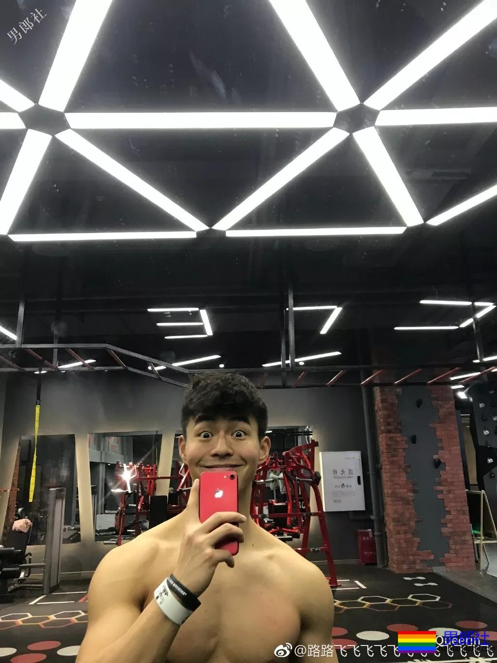 最帅协警转型做教练，他妈竟然还说他丑？ - 51虹马