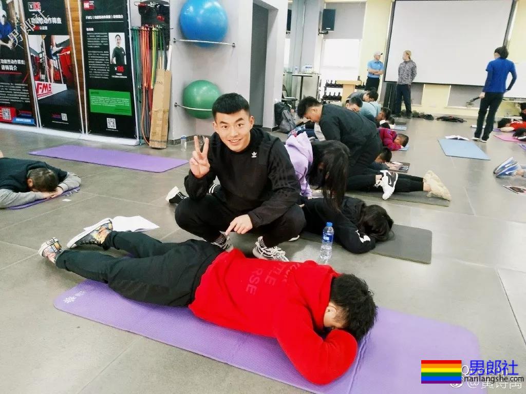 最帅协警转型做教练，他妈竟然还说他丑？ - 51虹马