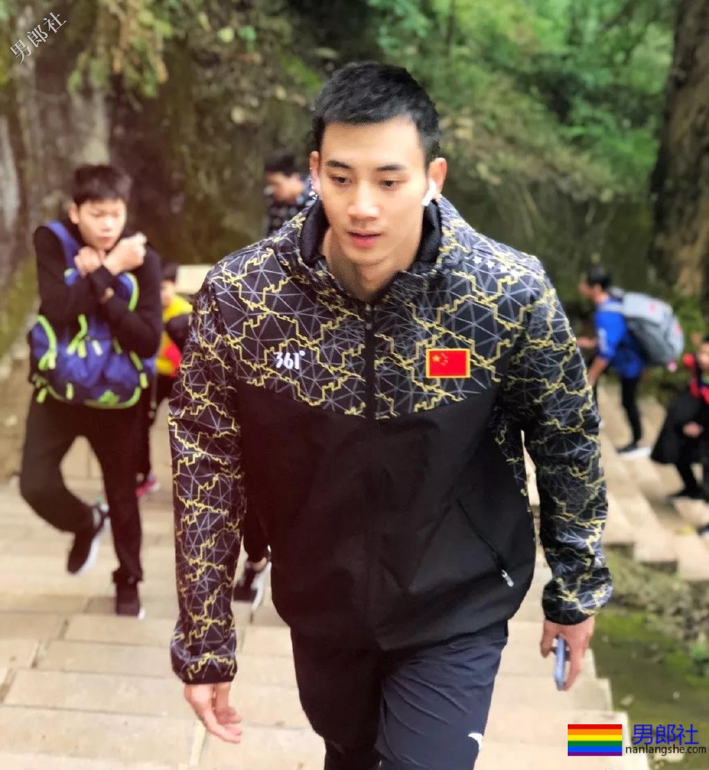 新人辈出！游泳小将泳裤实力“大”过宁泽涛？ - 51虹马