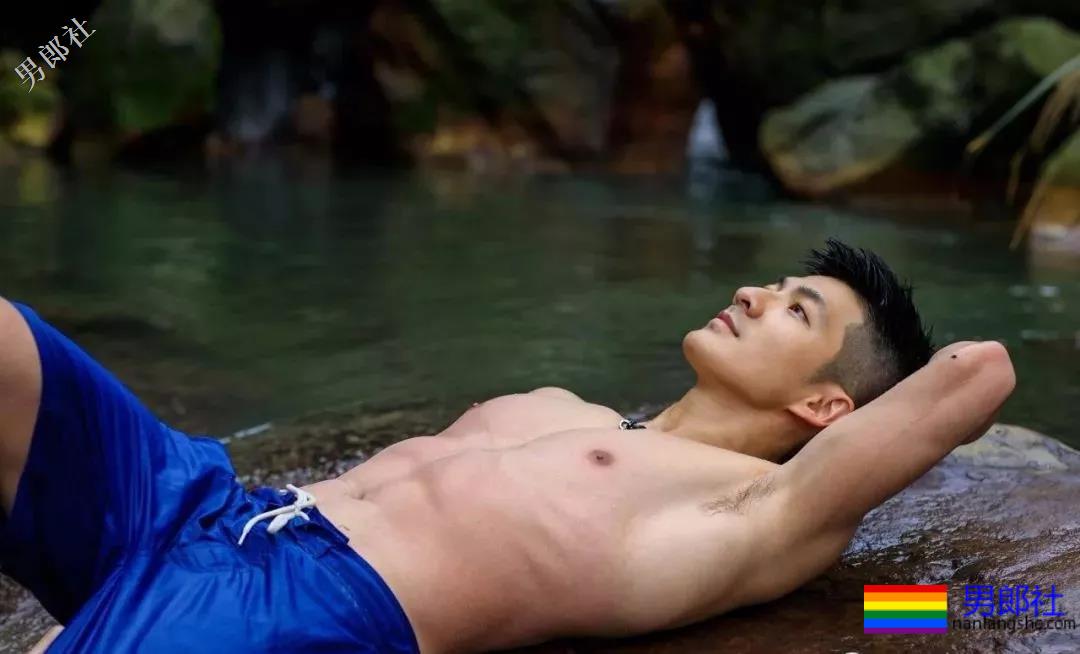 直男体育生的感觉，真棒 - 51虹马