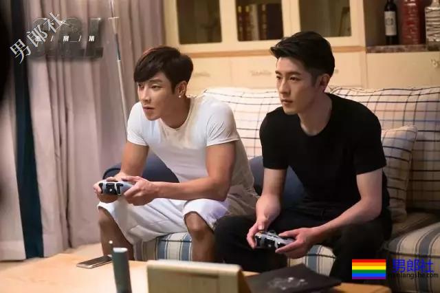 出道十年都没火！男男浴室戏导演让脱都拯救不了 - 51虹马