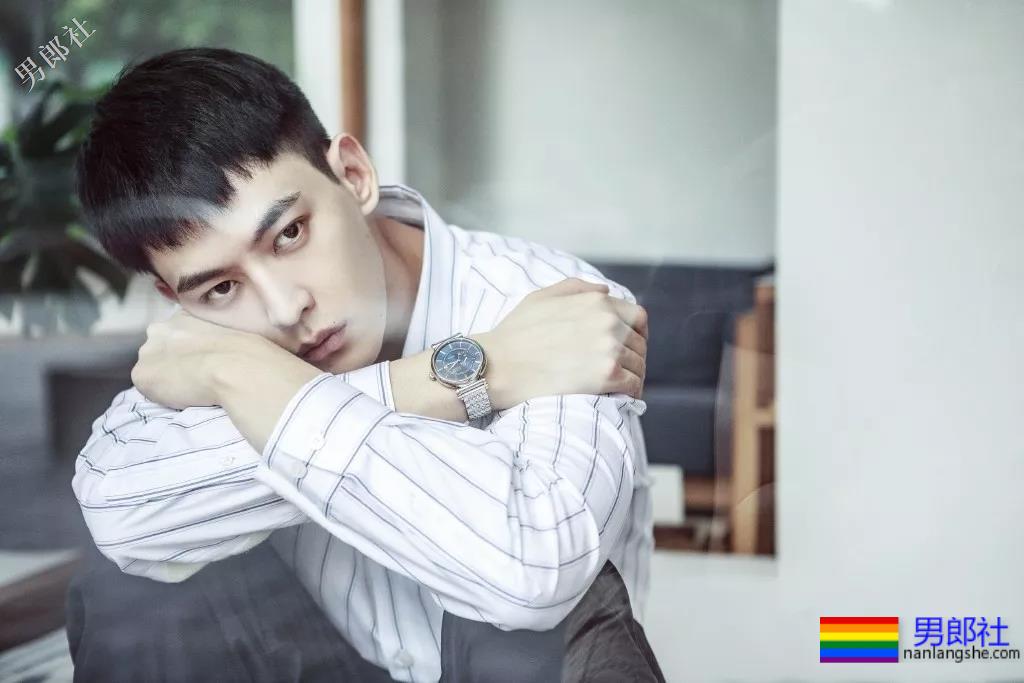 初恋脸校草撑剧,男主全是高颜长腿大鼻子小鲜肉,洗澡戏都没人看了! - 51虹马 初恋脸校草撑剧,男主全是高颜长腿大鼻子小鲜肉,洗澡戏都没人看了! - 51虹马