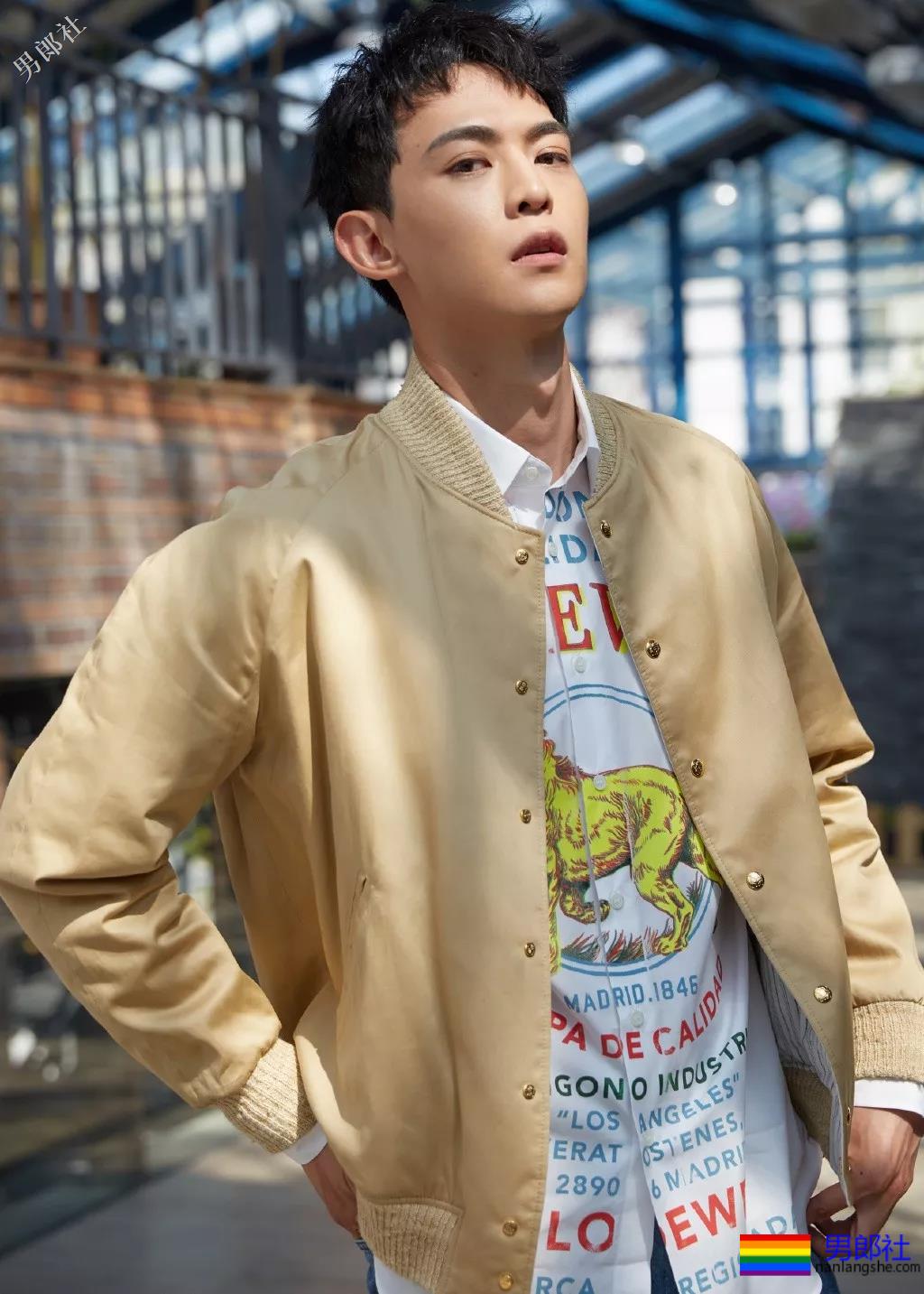 初恋脸校草撑剧,男主全是高颜长腿大鼻子小鲜肉,洗澡戏都没人看了! - 51虹马 初恋脸校草撑剧,男主全是高颜长腿大鼻子小鲜肉,洗澡戏都没人看了! - 51虹马