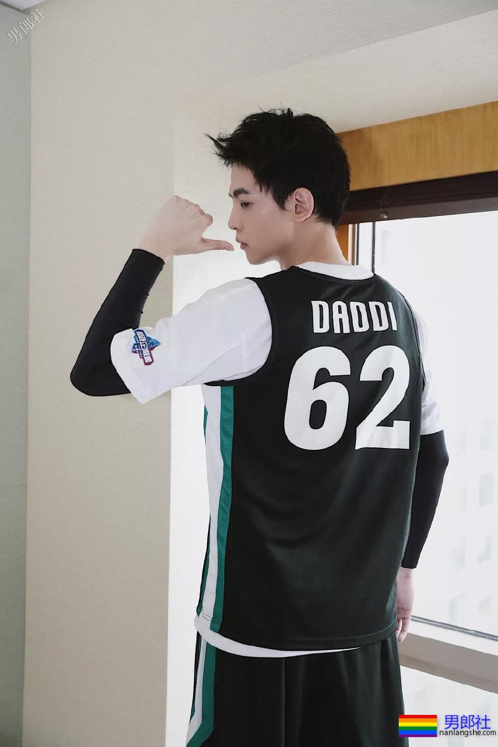 初恋脸校草撑剧,男主全是高颜长腿大鼻子小鲜肉,洗澡戏都没人看了! - 51虹马 初恋脸校草撑剧,男主全是高颜长腿大鼻子小鲜肉,洗澡戏都没人看了! - 51虹马