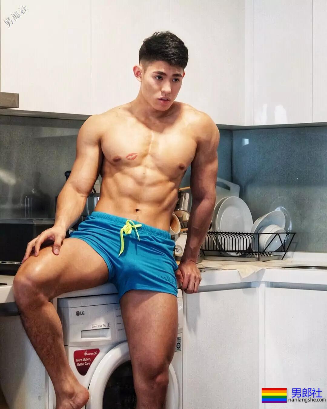 夏天来了，快车司机的短裤太短了！ - 51虹马