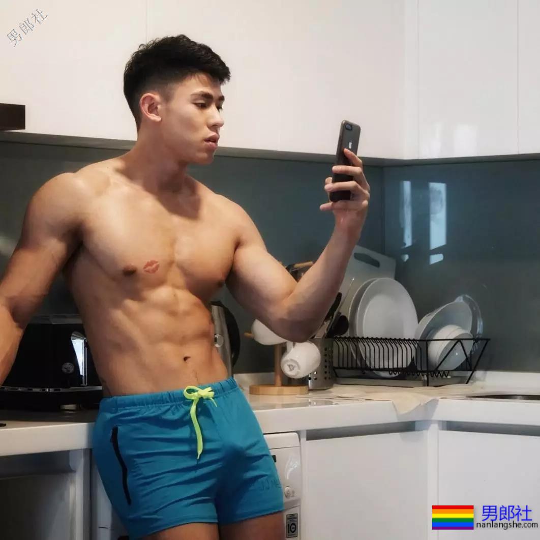 夏天来了，快车司机的短裤太短了！ - 51虹马