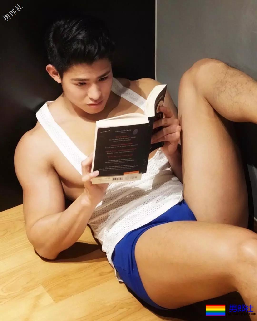 夏天来了，快车司机的短裤太短了！ - 51虹马