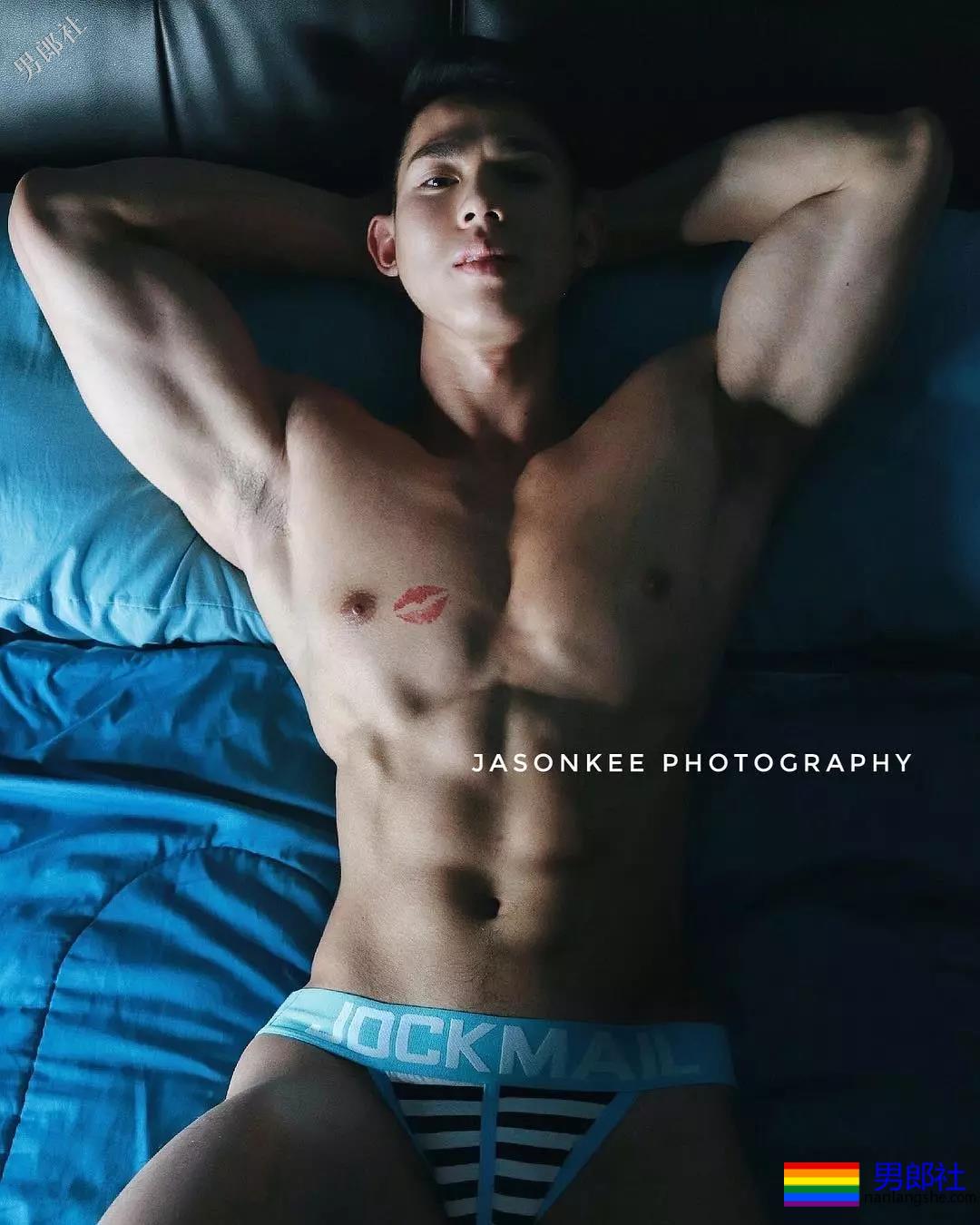 夏天来了，快车司机的短裤太短了！ - 51虹马