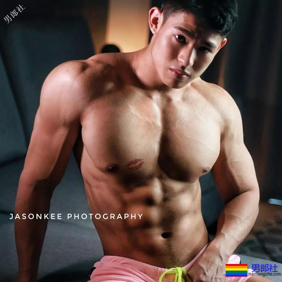 夏天来了，快车司机的短裤太短了！ - 51虹马