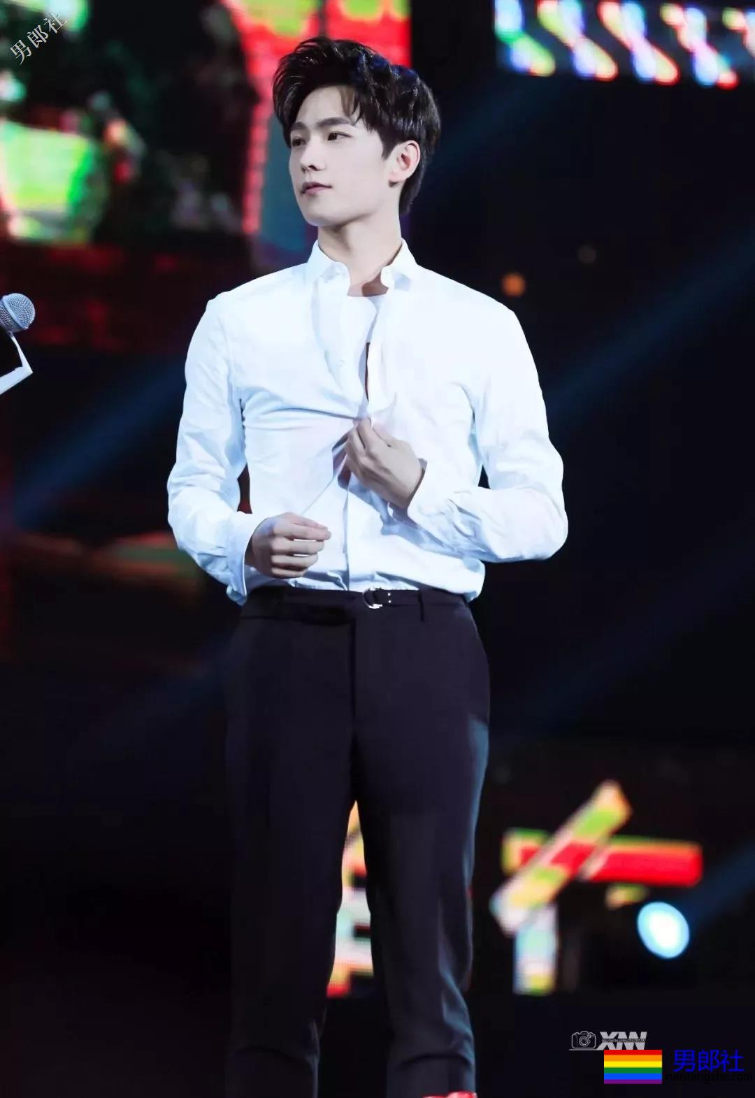 军艺校草转型硬核兵哥，寸头军装A到爆！ - 51虹马