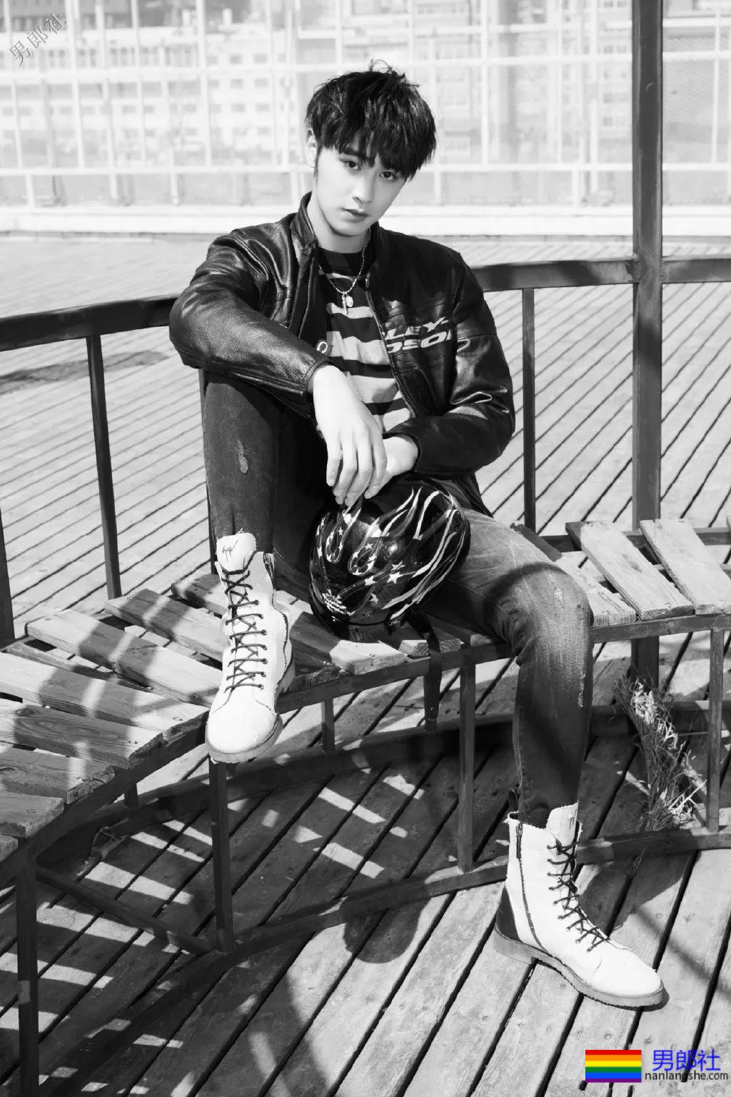 硬核兄弟情又来了？双男主出场就秀身材，又遭遇咸猪手！ - 51虹马