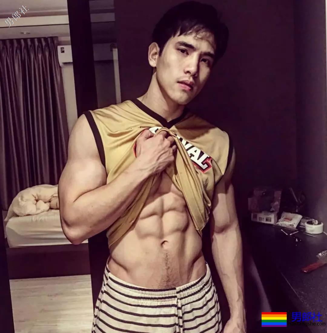 4位男生天菜！颜高肉美活儿好！ - 51虹马