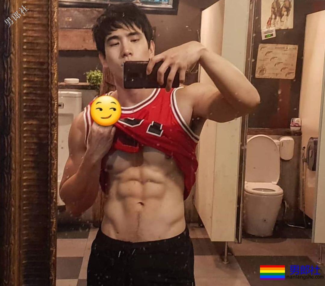 4位男生天菜！颜高肉美活儿好！ - 51虹马