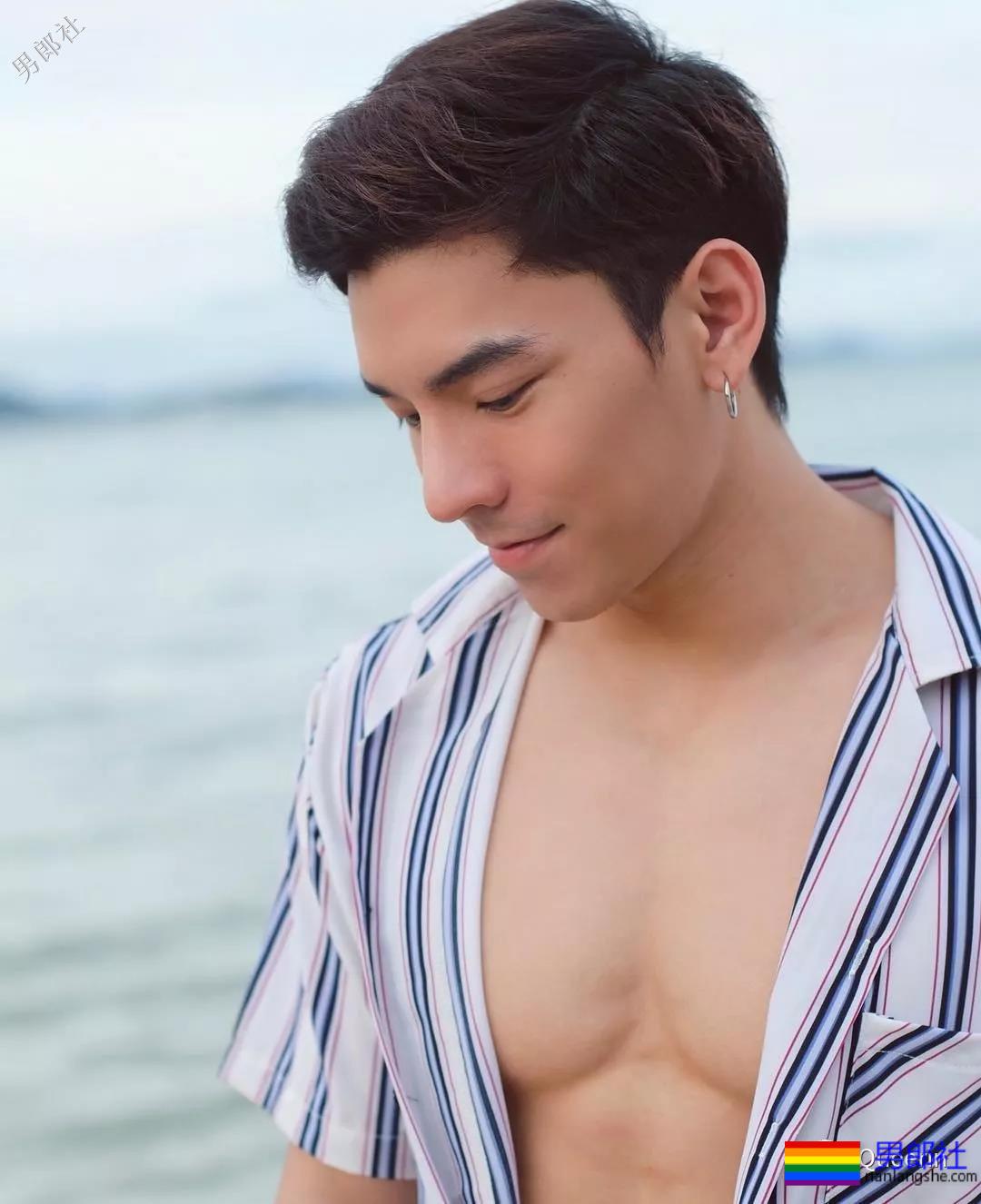 十八线演员杰克帝遭盗图，私照让人大呼可以 - 51虹马