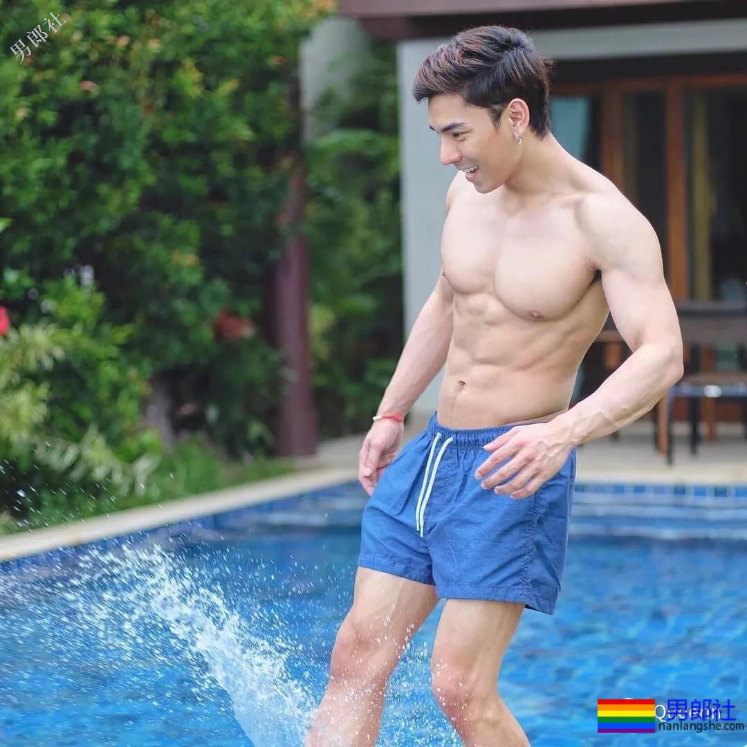 十八线演员杰克帝遭盗图，私照让人大呼可以 - 51虹马