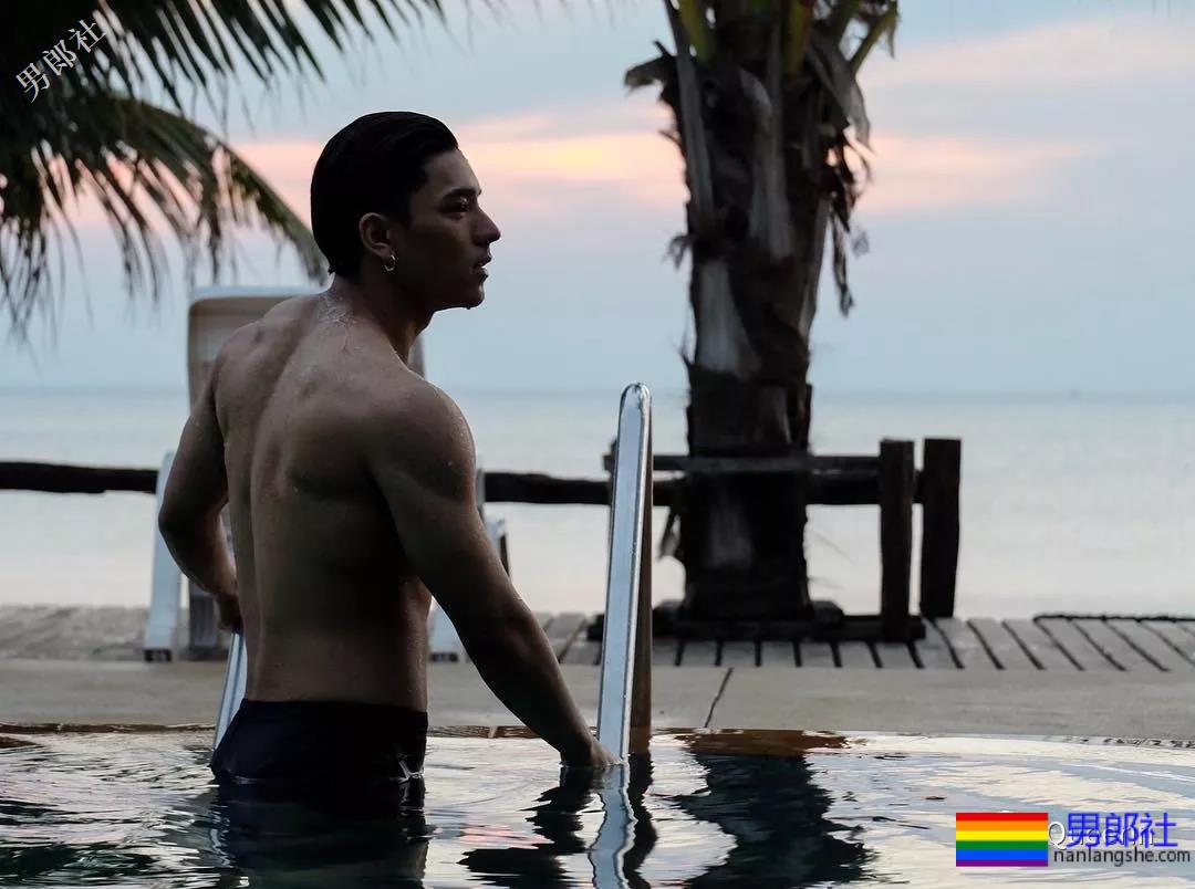 十八线演员杰克帝遭盗图，私照让人大呼可以 - 51虹马