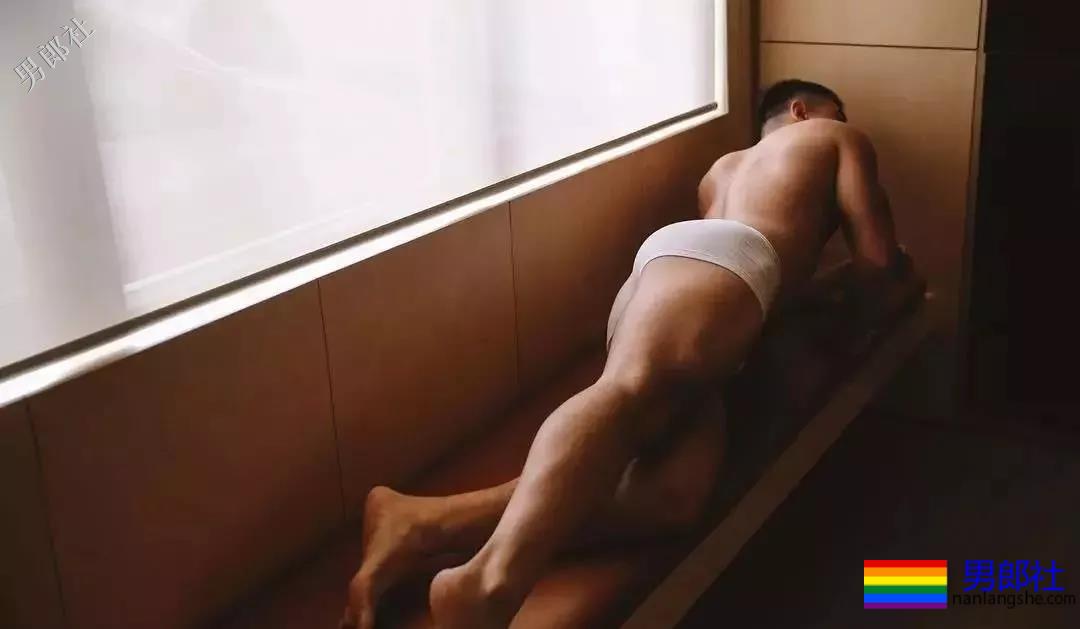 筋肉猛攻野外拍摄写真大片！ - 51虹马