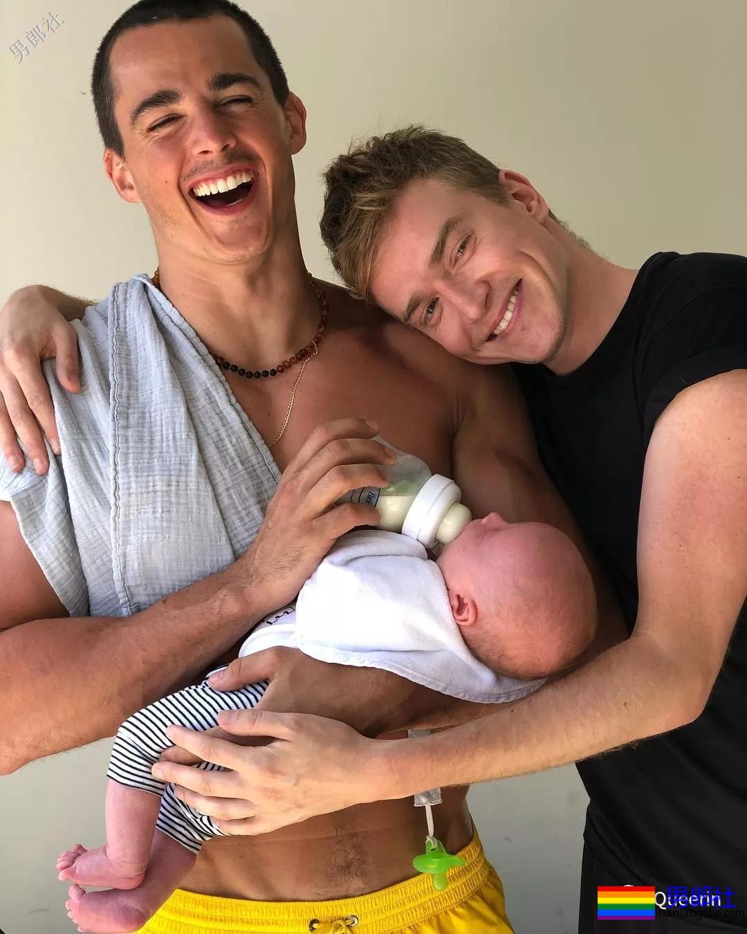 最性感数学老师情变，配文“两个爸爸”疑似出柜？ - 51虹马