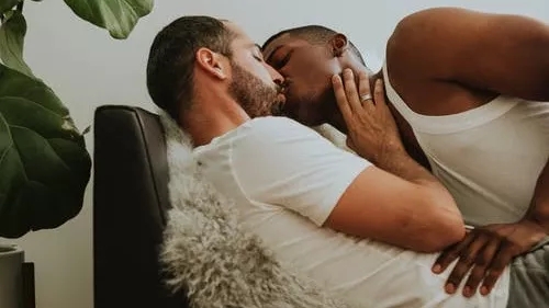 实录 | 相恋8年结婚2年，男生间的爱情没那么多抓马！-51虹马