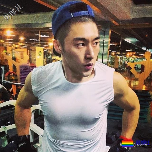 高云翔被起诉，可惜了袁福福，这个呆萌筋肉男孩我可以！ - 51虹马