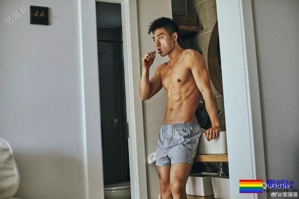 高云翔被起诉，可惜了袁福福，这个呆萌筋肉男孩我可以！ - 51虹马