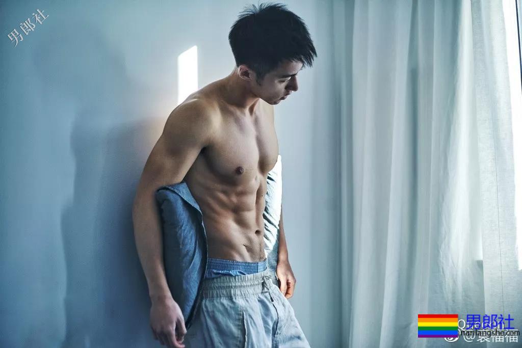 高云翔被起诉，可惜了袁福福，这个呆萌筋肉男孩我可以！ - 51虹马