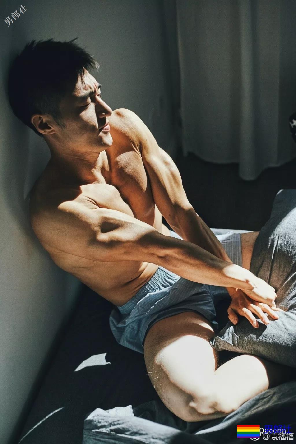 高云翔被起诉，可惜了袁福福，这个呆萌筋肉男孩我可以！ - 51虹马